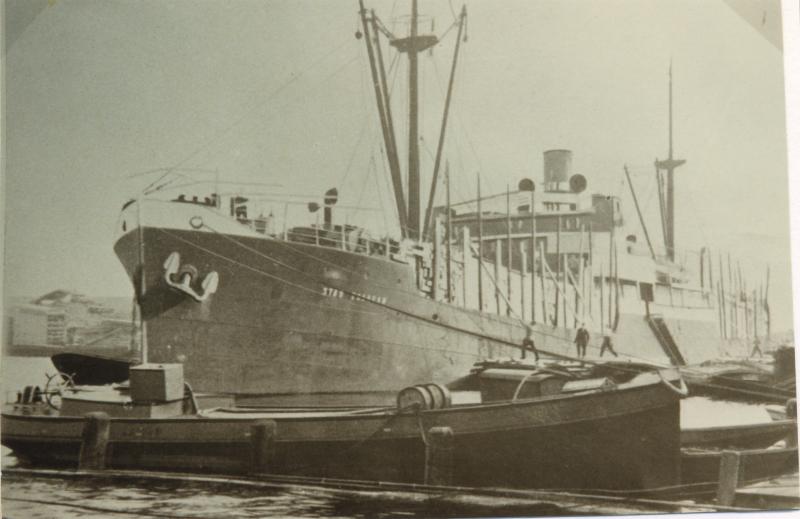 Foto 1353049318